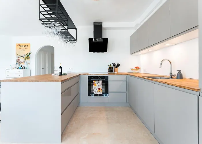 Tres Coronas Fuengirola